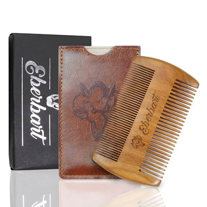 Wooden beard comb set without plastic from natural wood in plastic free store