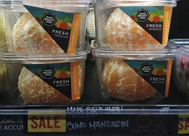 Absurde Plastikverpackungen - Hier: Geschälte Mandarinen