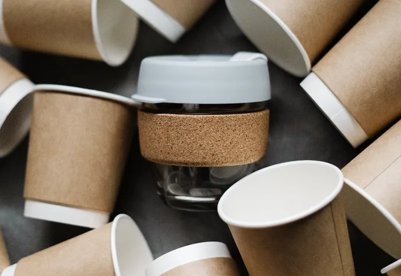 Avoid waste from hot drinks through reusable cups