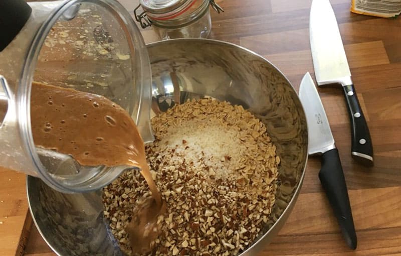 Make a vegan sugar free muesli