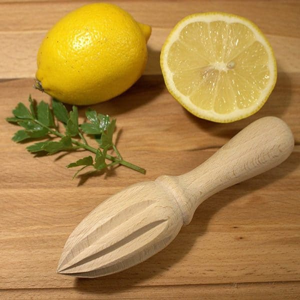 Plastic free wood juicer without plastic