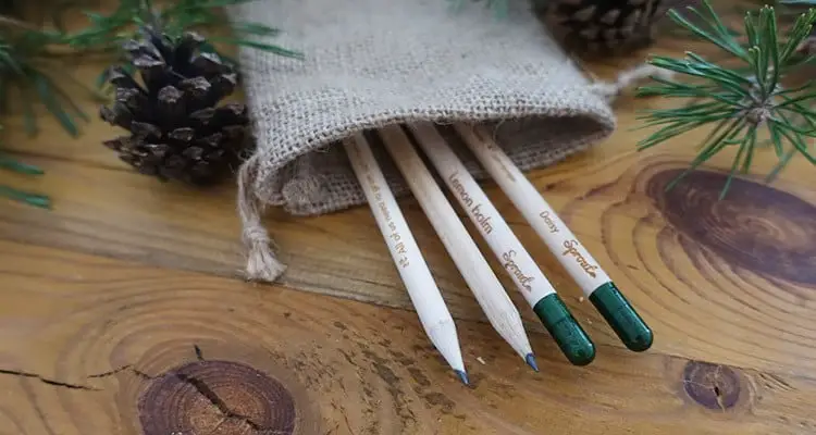 Plastikfreier Adventskalender für Kinder mit Bleistiften selber basteln