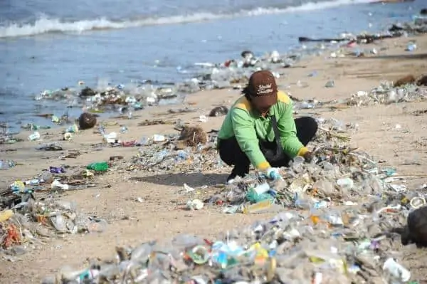 Plastikmüll in Bali Verbot von Einwegplastik