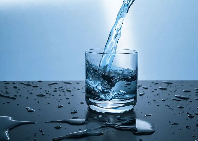 Was ist Wasserfasten Vorteile Erfahrungen Wie lange