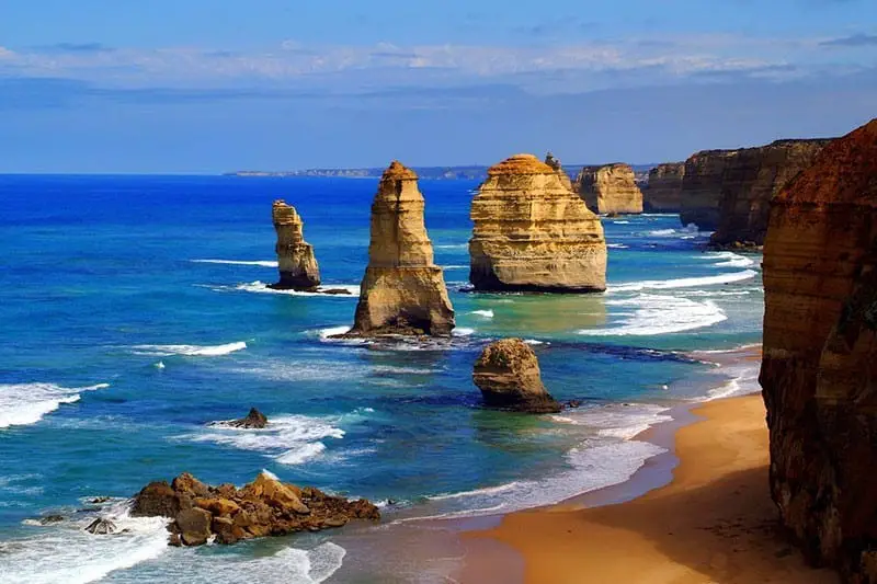 12 Apostles in Australia - visit rocks