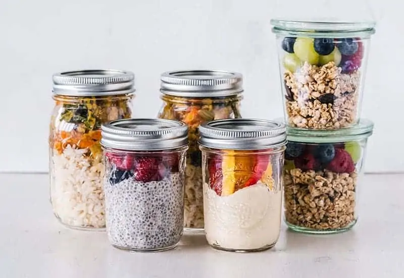 Plastic free living with canning jars as lunchboxes