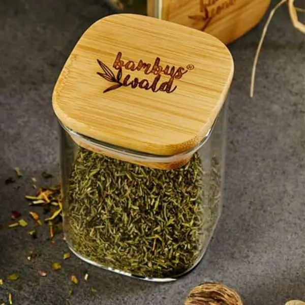 Spice container with bamboo lid
