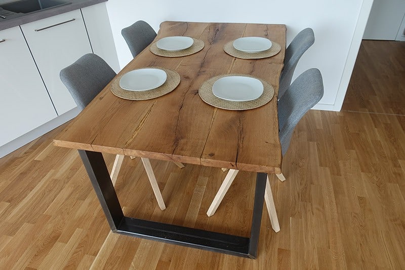 Sustainable DIY dining table from old oak planks