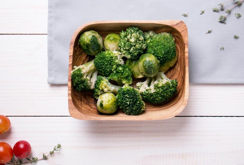 Broccoli and Brussels sprouts contain a lot of folic acid and are therefore good sources of folate