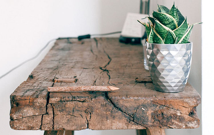 Buying furniture sustainably - here's how!