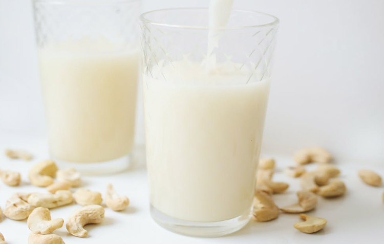 Vegan milk substitute and delicious cow's milk alternatives