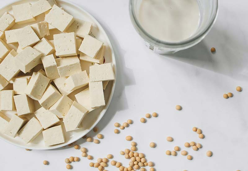 Sojabohnen und Tofu als Quelle für Biotin (Vitamin B7)