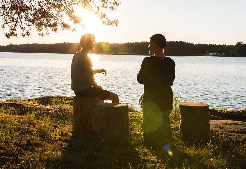 Stop negative thoughts and brooding through friendships