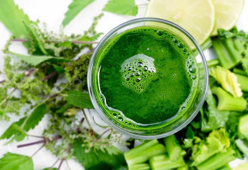 Saftfasten mit natürlichem, grünem Saft