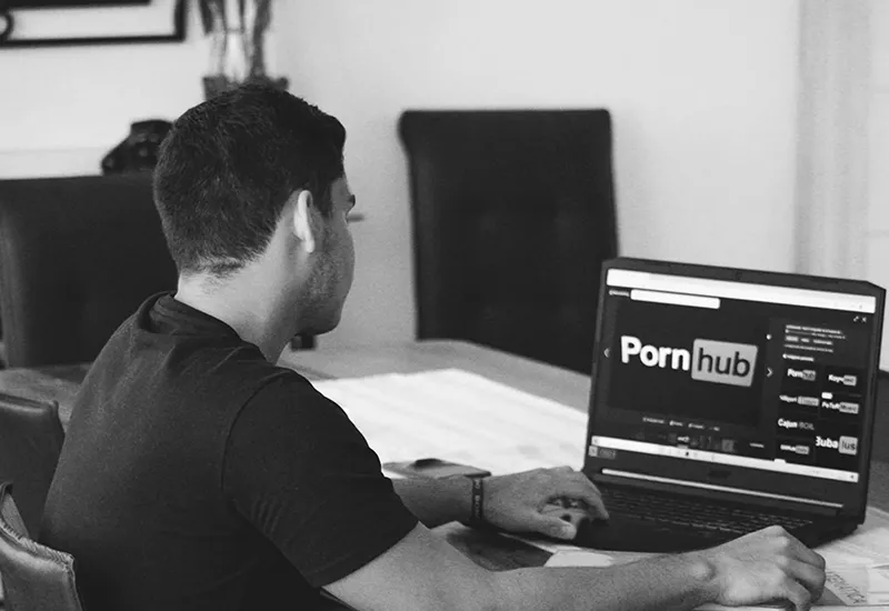 Die größten Nachteile von Internet-Pornos