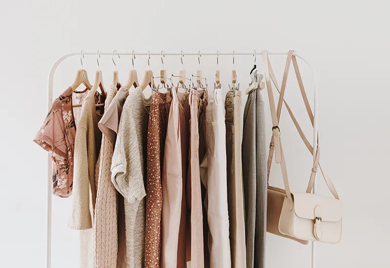 Step by step to the minimalist closet