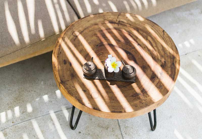 Upcycling table from wood and metal